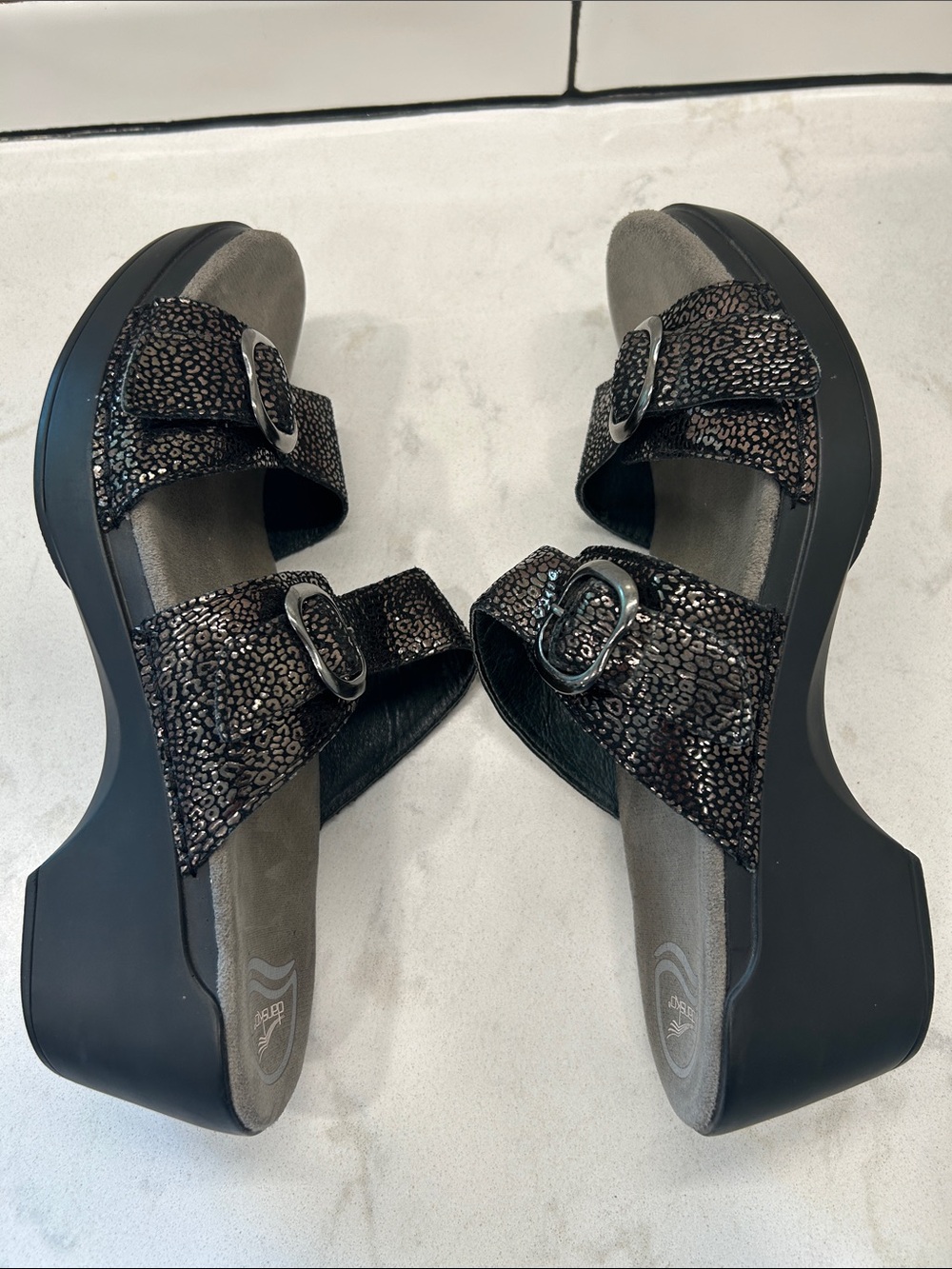 Dansko Sophie Sandals Black Metallic Women EU 41 US 8.5 9 Double Strap - Picture 12 of 16